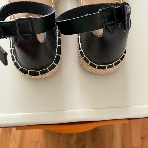 Sandals ❤️ - Picture 3 of 4